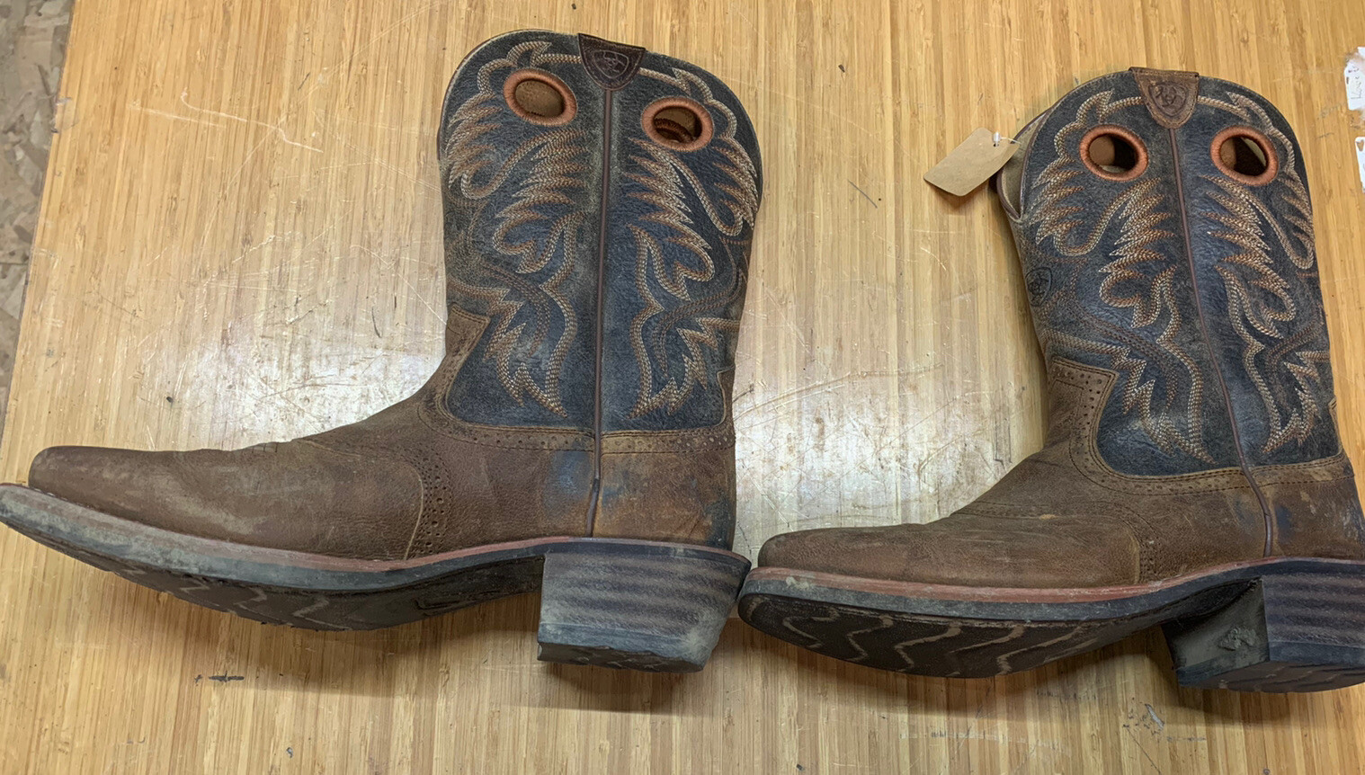 Ariat Style 10029759 Leather Upper 