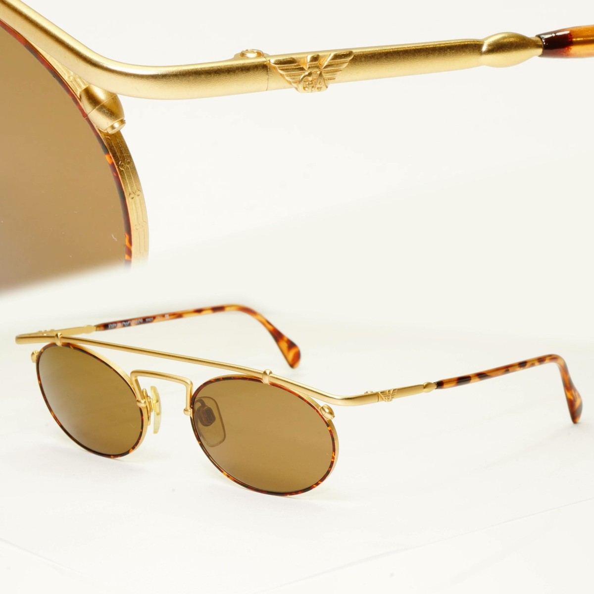 Emporio Armani 1997 Vintage Sunglasses Mens Womens Bridge  display picture 2