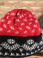 MOUNTAIN LADIES & EWE Beanie 100% Wool Hiking skiing outdoors Red EUC USA Made
