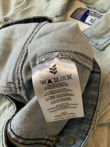 Gio-Gio Ladies Denim Jacket. Size M. Light Wash.Collared & Pockets.vgc - Picture 12 of 13