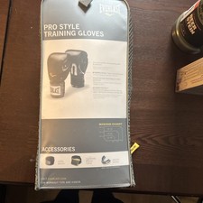 EVERLAST Pro Style Training Black Gloves 12 oz