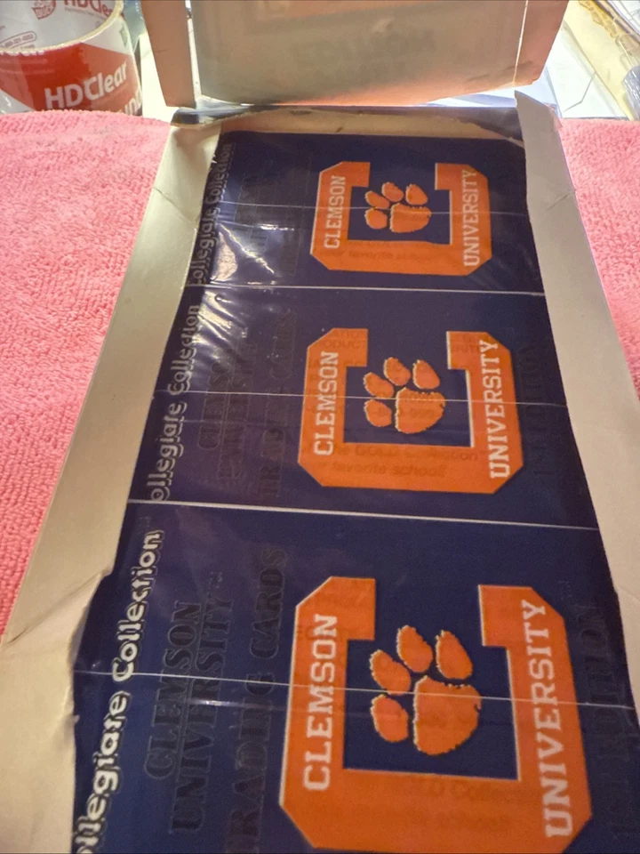 1990 Collegiate Collection Clemson Tigers Box 31 Packs Of 8 Player Cards - Image 3 of 4