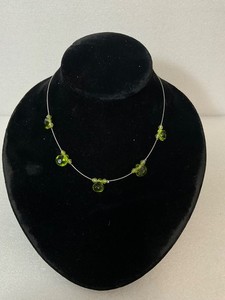 16in Express Green Glass Bead Necklace Silver Tone Wire Minimalist Jewelry
