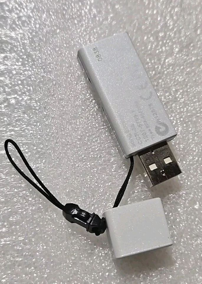 Sony Ericsson CCR-60 Memory Stick Micro M2 USB Card Reader - White - Image 4 of 4