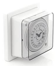 VAT INC - MAXIBRIGHT 240V 16A 24 Hour Analogue Panel Mount Timer, Grey (93)