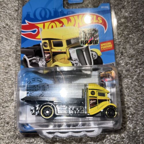2019 Hot Wheels Treasure Hunt #207 Fast-Bed Hauler Yellow In Protective Case