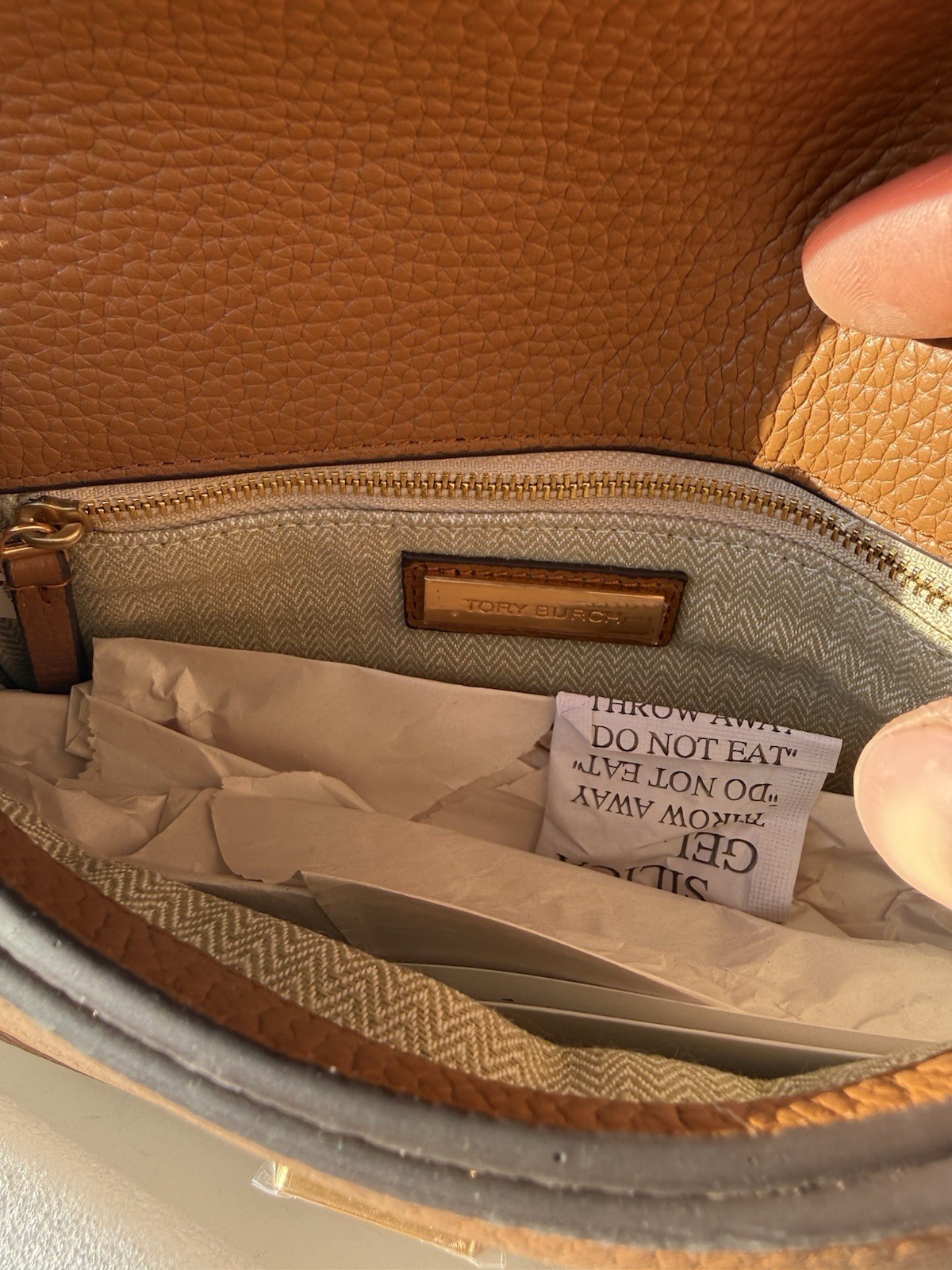 Tory Burch Brown Pebbled Leather Shoulder Bag Logo Accent Gold Hardware Dust Bag thumbnail 4