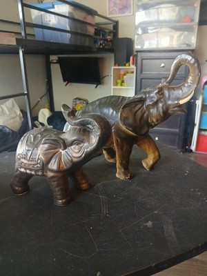 Set Of 2 Elephants