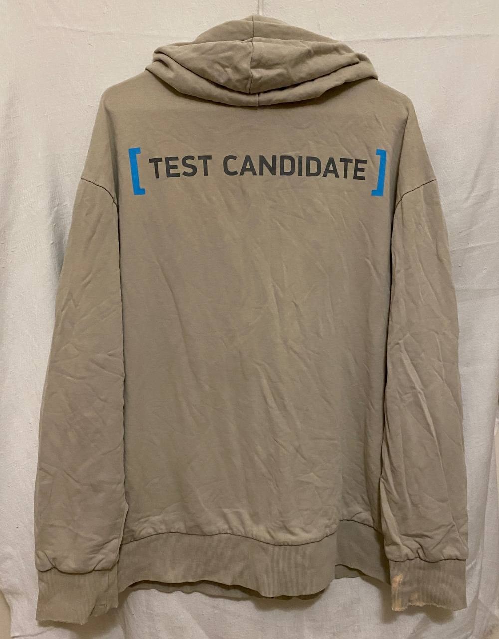 2011 Think Geek Portal 2 Promo Test Candidate Zip Hoodie Size L