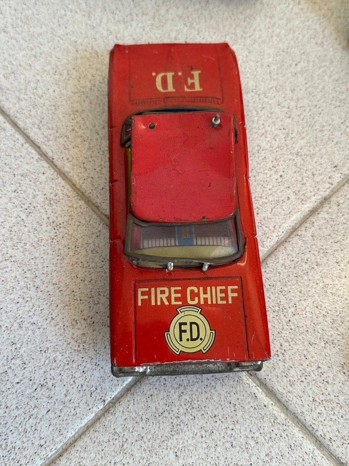 Lotto macchinine in latta e plastica vintage - Immagine 2 di 4