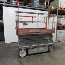 Skyjack SJIII4632 24V Man Lift Scissor Lift 32' Height 700Lb Capacity 547 Hr.
