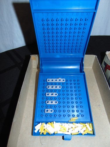 1984 Battleship Travel Game By Milton Bradley Complete In Good Cond FREE SHIP - Picture 3 of 7