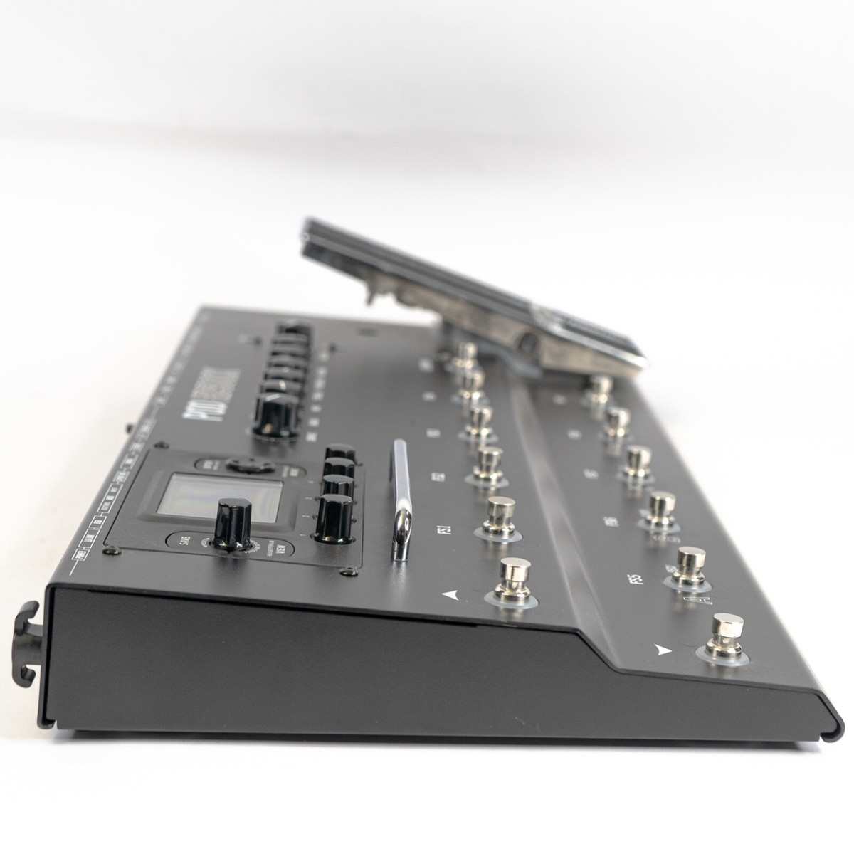 Line 6 POD HD500X Guitar Multi Effects Floor Processor with Line 6 POD HD500X Guitar Multi Effects Floor Processor with