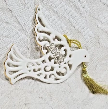 LENOX ANNUAL 2022 PIERCED DOVE CHRISTMAS TREE ORNAMENT - NEW IN BOX