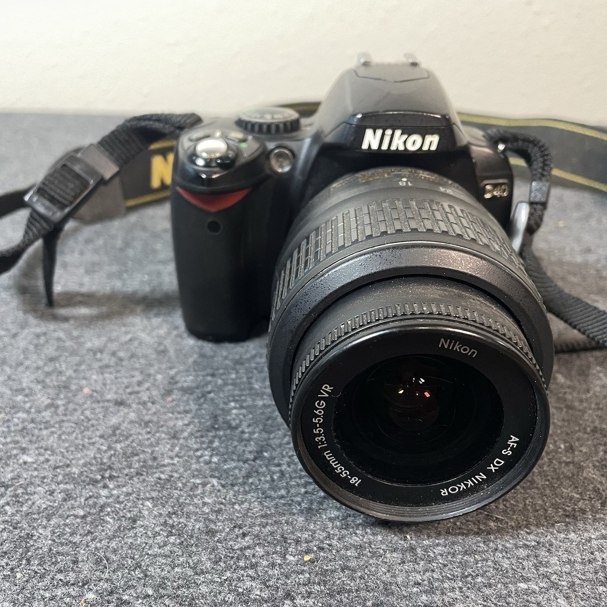Nikon d40 Digital Camera with DX 18-55mm lens - Working - Battery