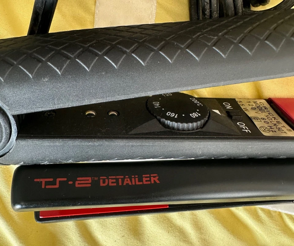 plancha profesional lote de 4 (DOS SON NUEVOS EN CAJA, DOS ESTÁN LIGERAMENTE USADOS) Foto 4 de 4