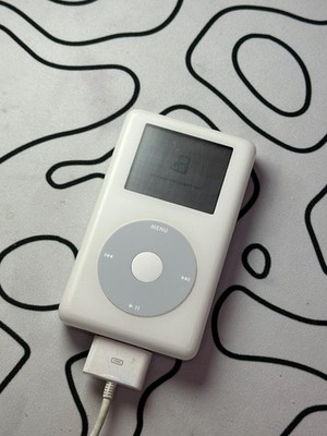 Apple iPod Classic 4th Generation 20GB White - Bad Drive/HDD READ