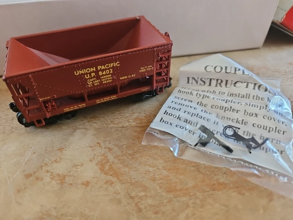 HO UNION PACIFIC Mining Ore Car 12-Pack Set Walthers 932-4451 UP NEW IN BOX - Image 3 of 4