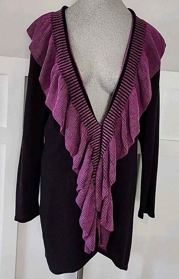 Suéteres femininos zozo mangas compridas frente aberta tamanho L cor roxa usados - Imagem 4 de 4