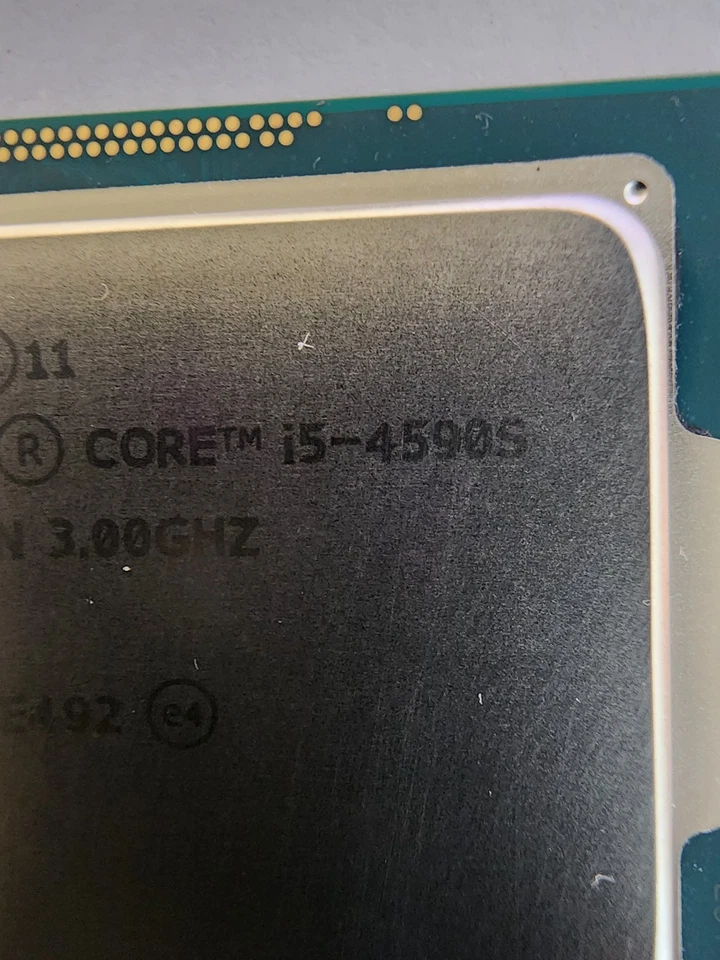 Procesador CPU de escritorio Intel Core i5-4590S 3 GHz 5 GT/s LGA 1150 SR1QN Foto 2 de 4