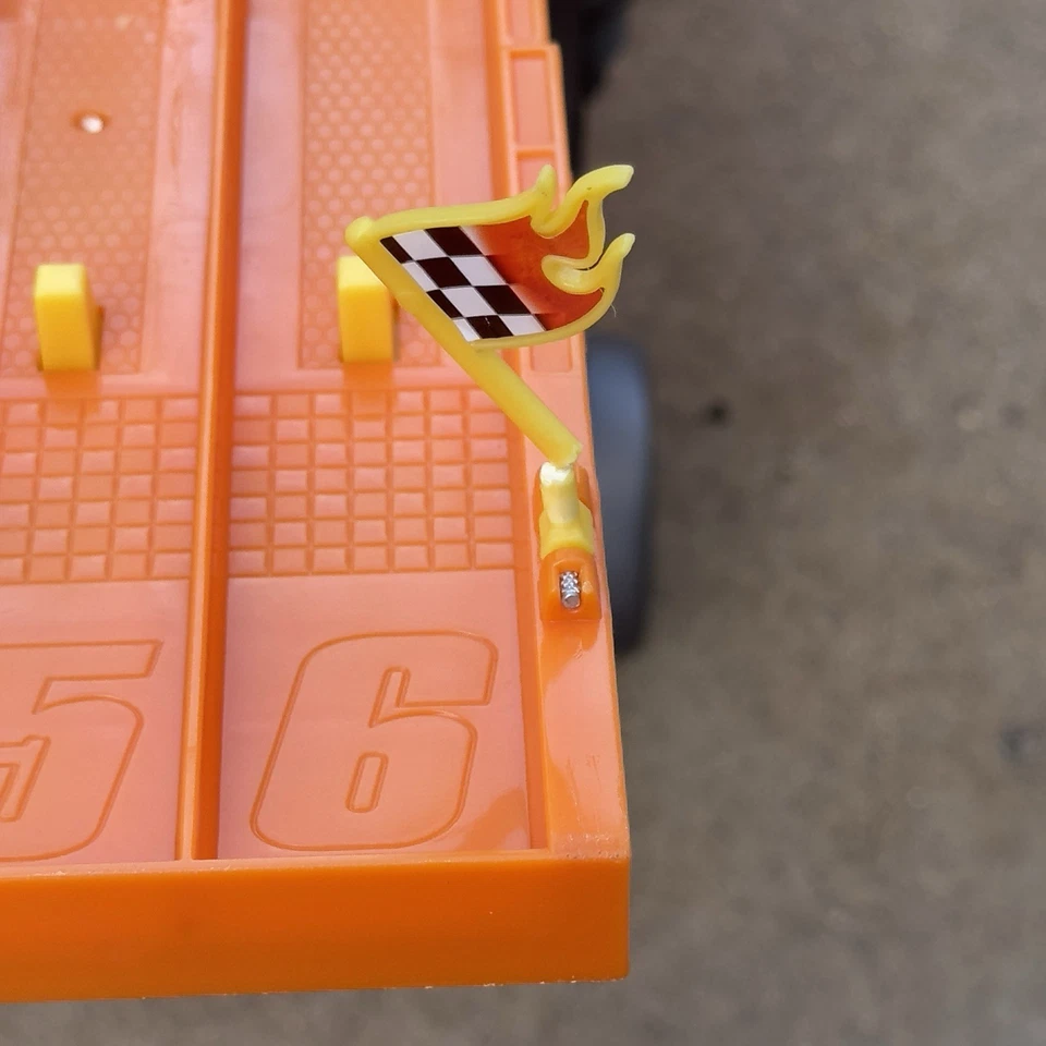 Hot Wheels Super 6-Lane Raceway 1:64 Scale 8 Ft Track - Image 3 of 4