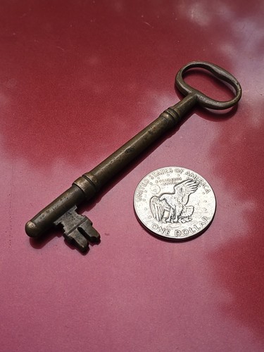 Beautiful Antique Large Solid Brass Key☆1800s Old Metal Skeleton Key☆ 5¼ Inches - Picture 1 of 10