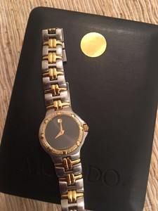 movado con diamantes
