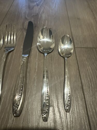 5 Piece Place Setting Wm Rogers Silverplate Flatware Starlight Fork Knife Spoon - Picture 3 of 5