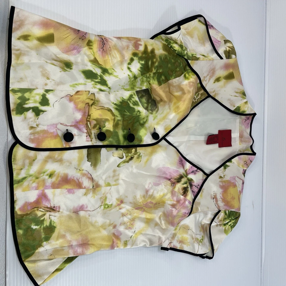 Blusa JS Collections Mujer 10 Negra Estampado Flores Botón Manga Flutter Foto 3 de 4