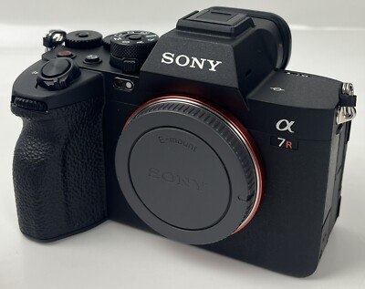 Sony a7R V Kamera ILCE-7RM5 Systemkamera 61MP ( 1601 Fotos ) wie Neu vom Händler