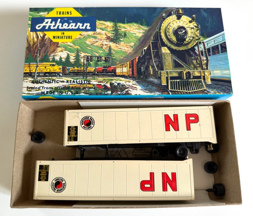 Athearn Trains in Miniatur Vintage Bausatz gebaut 5504 2 x Autobahn Traktoren verpackt | Condition: Used