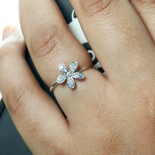 Anelli di lusso blu topazio