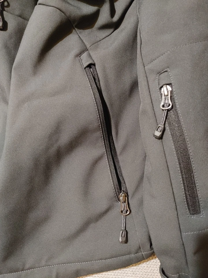 Abrigo de lluvia forrado con capucha de invierno pesado gris oscuro de la marca Boeing para hombre. Foto 3 de 4