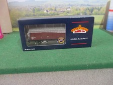BACHMANN 00  VBA 35 TON SLIDING DOOR VAN BR BAUXITE CAT NO.38-126