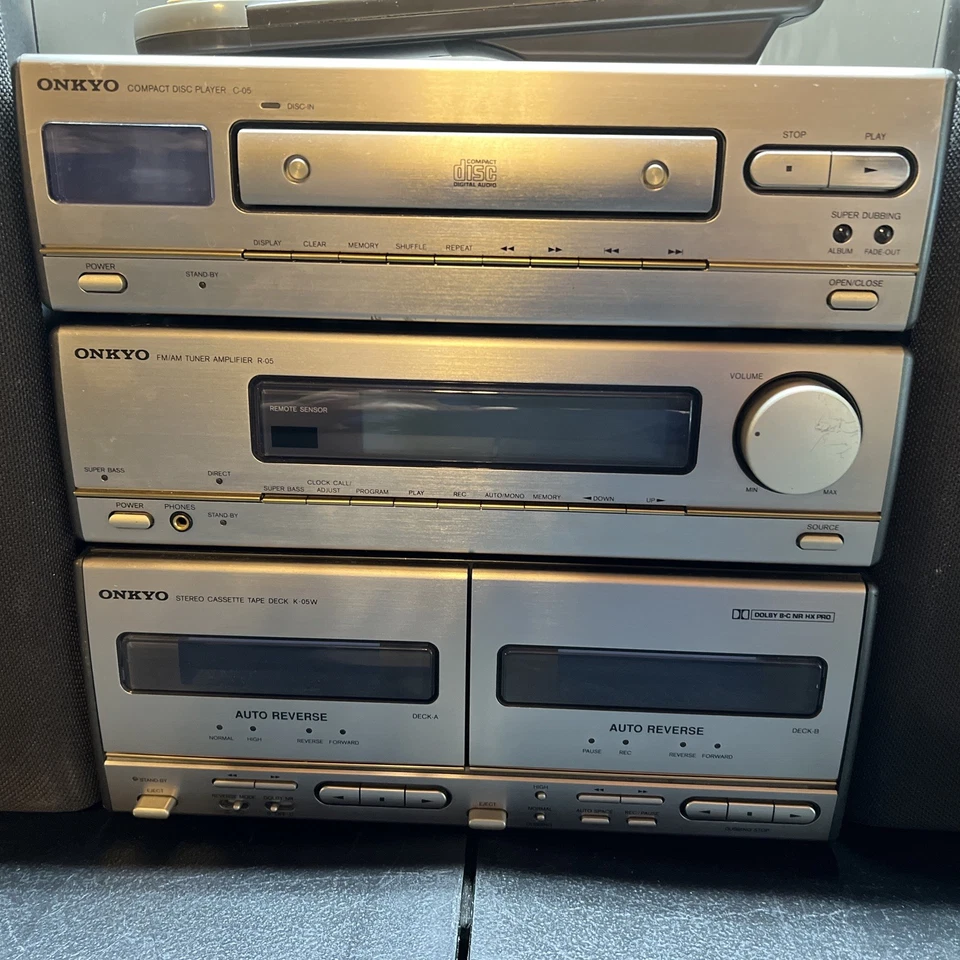 Onkyo R-05 Amplifier C-05 CD Player K-05W Tape Deck Bundle WORKS 230V EU PLUG!! - Image 2 of 4