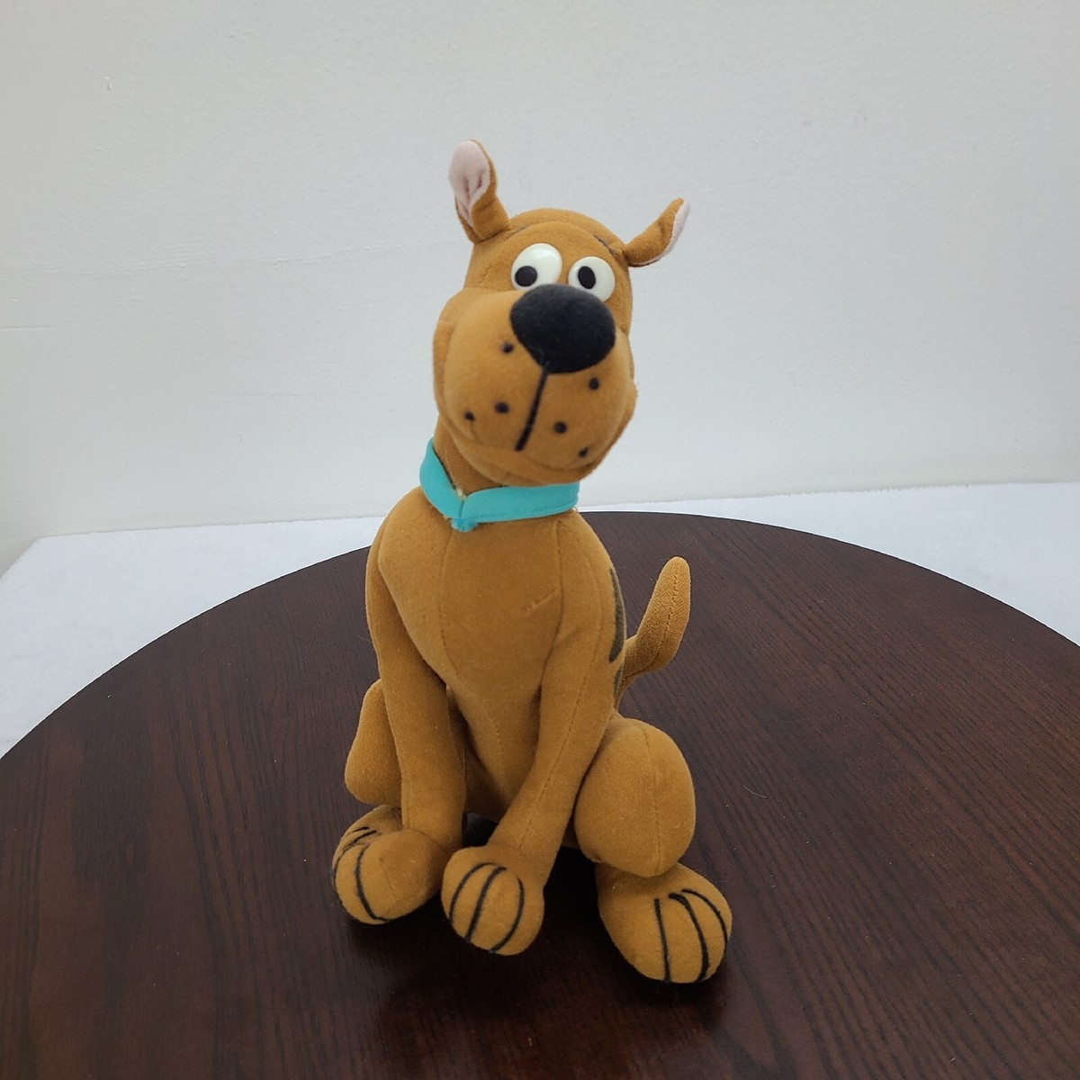 Hanna Barbera Scooby Doo Dog Plush 10