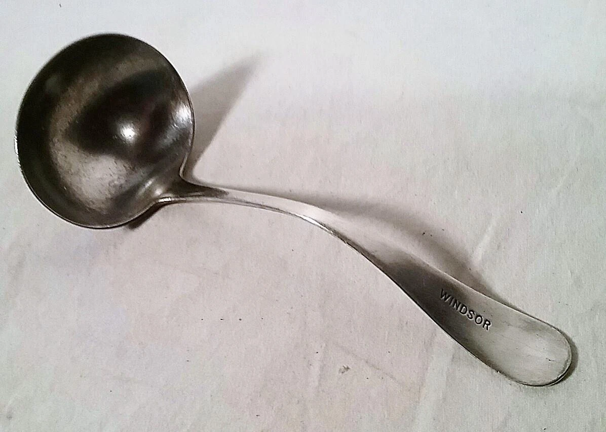 VINTAGE ROGERS & BRO SILVERPLATE GRAVY LADLE WINDSOR HOTEL RESTAURANTWARE