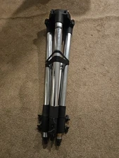 Mean large/heavy duty Tripod 2"- 1 1/2" legs