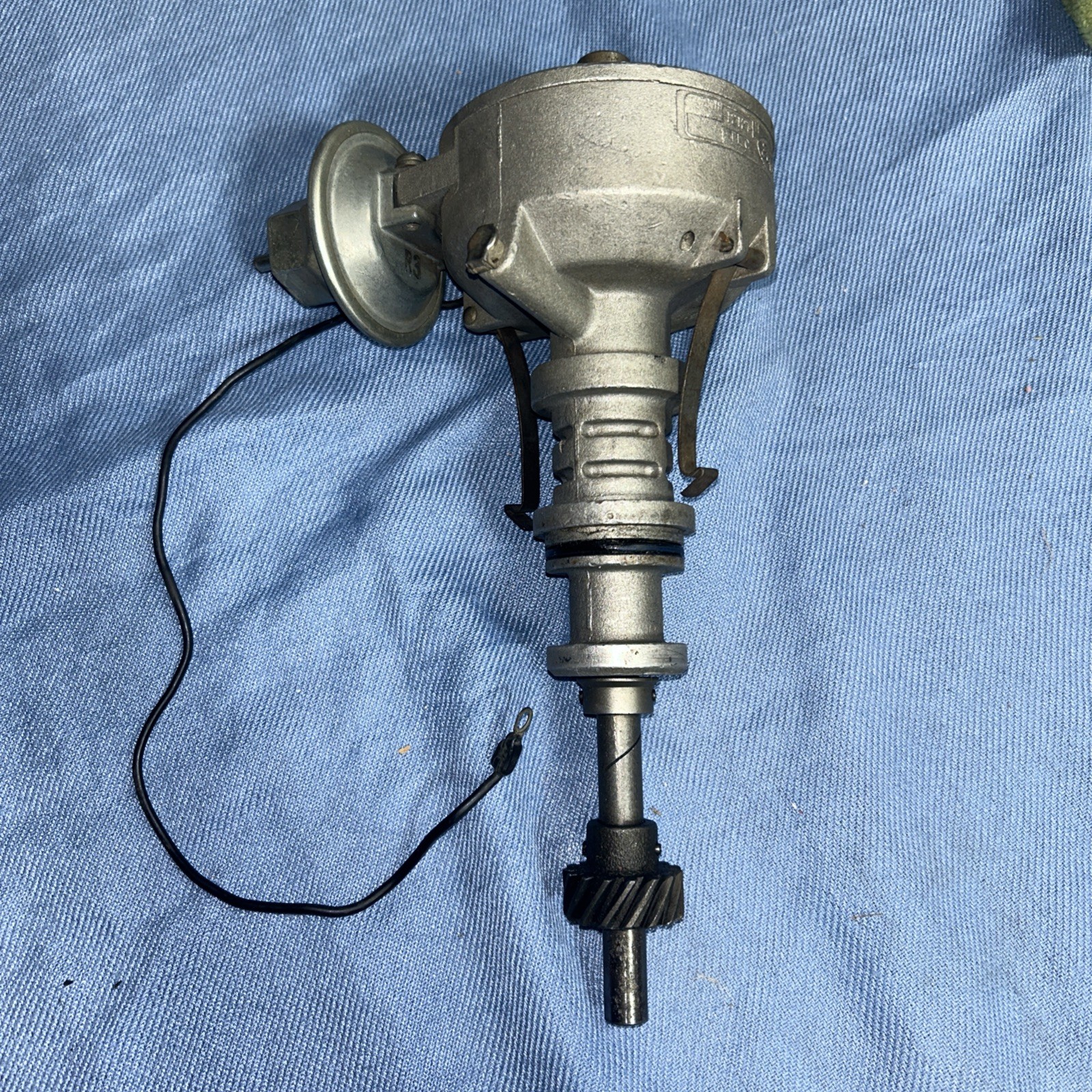 VINTAGE AUTOLITE POINTS-TYPE DISTRIBUTOR - 1962-65 FORD 221-260-289 V-8 - C20F