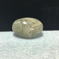 Natural Stone Garnierite Or Green Moonstone Polished Green-Grayish