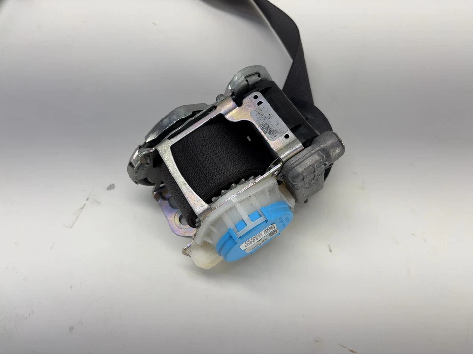 Cinturón de seguridad delantero derecho Tesla Model X 2017-2018 con pretensor 1036738-05-D Foto 2 de 4