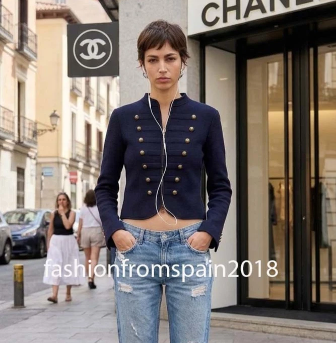 ZARA NEW WOMAN CARDIGAN WITH BUTTONS ARMY JACKET NAVY BLUE S-XL 5536/064/401
Opens in a new window o