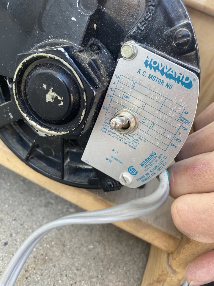 Grain Mill Wooden Grinds Crushing Grain Mill - Image 4 of 4