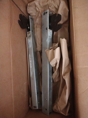 817948 Wolf Hinges. D030. Both Sides