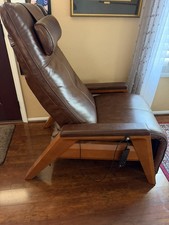 Human Touch Gravis Zg Massage Chair  .OR and WA delivery