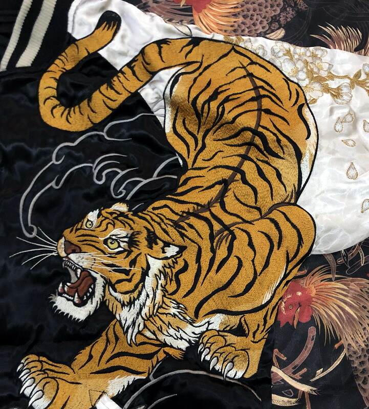 ジャケット・アウター XLARGE / TIGER EMBROIDERY VIETNAM JACKET Custom Embroidered Varsity Jacket With Fierce Tiger Patch