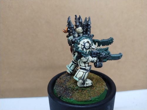 Warhammer 40k Chaos Space Marines Terminator w Combi-Bolter & Chainsword Painted - Picture 3 of 6