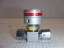 Fujikin 316L Incorporated O.P. 0.39~0.59MPa Type N.C. Pneumatic Solenoid Valve