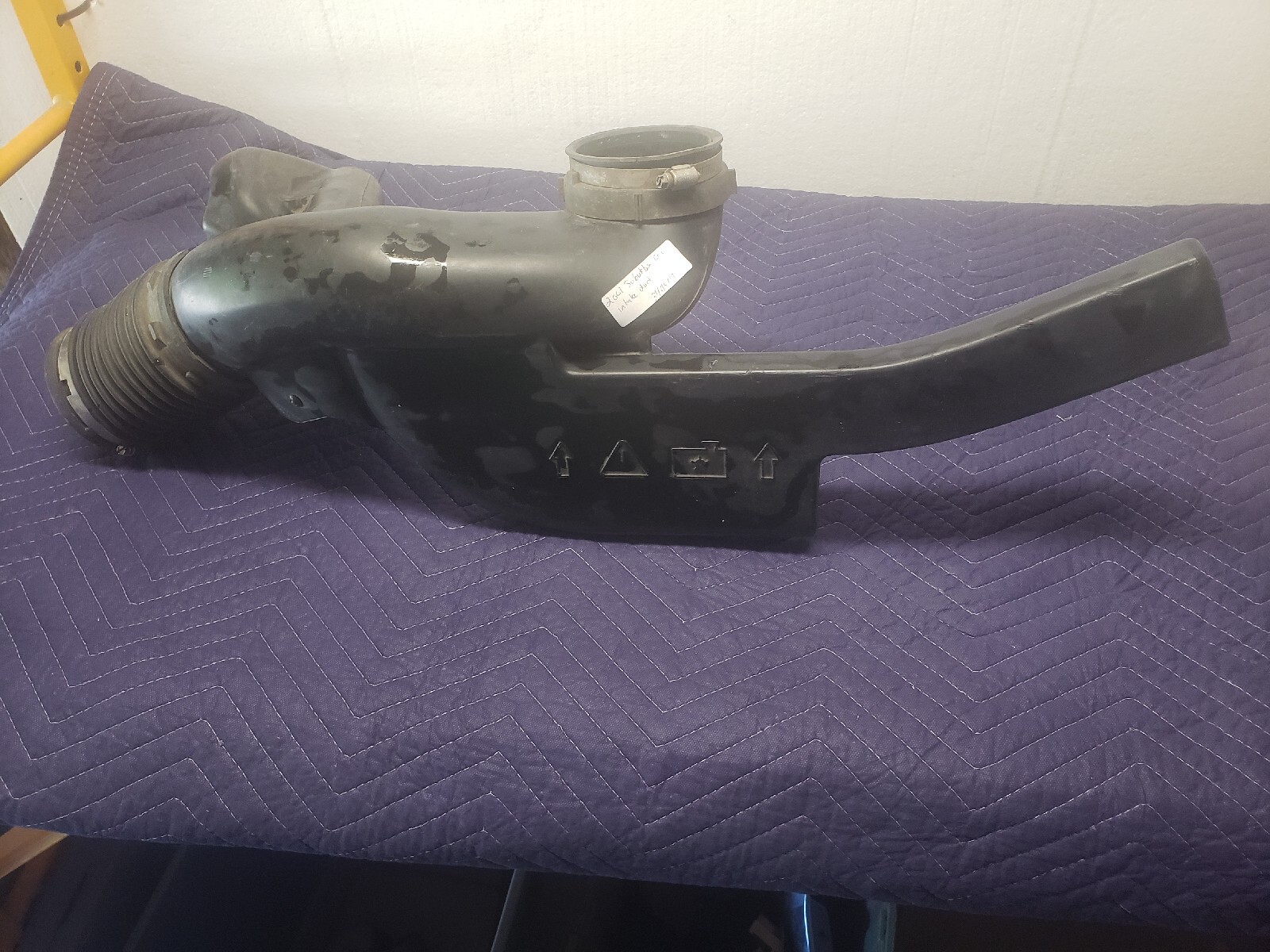 Air Tube Resonator Air Intake 5.3L 4x4 Fits 00 01 02 GMC Yukon XL 1500 OEM