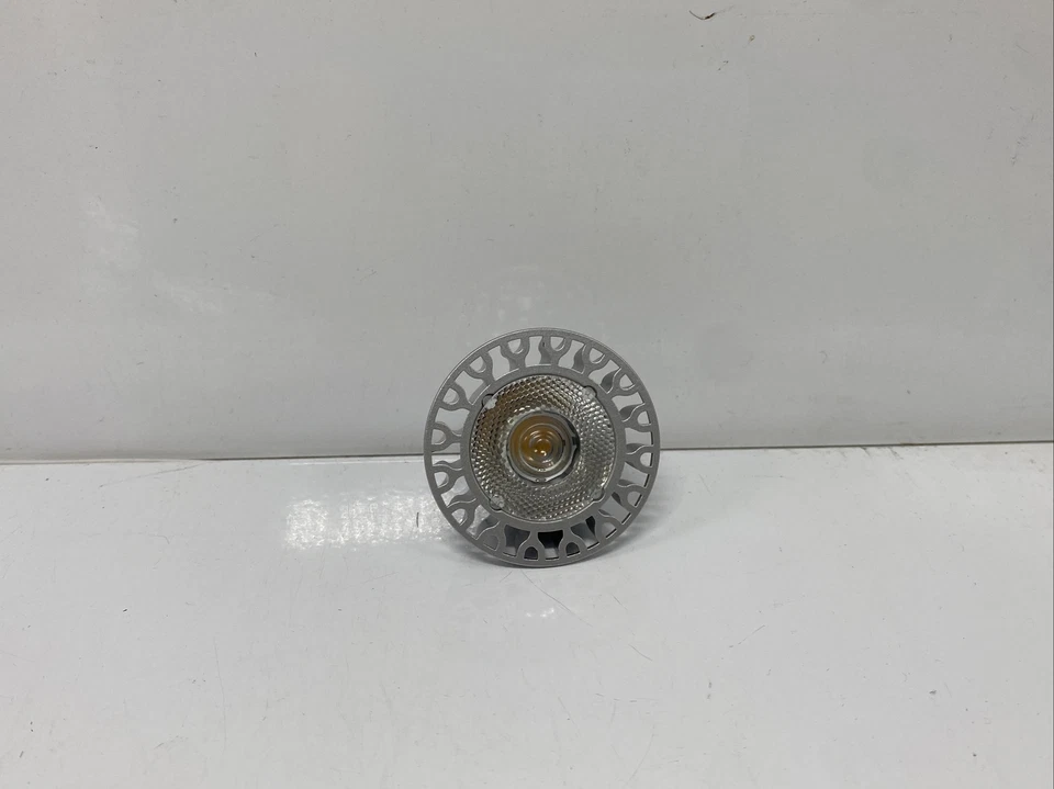 (A) SORAA 01161 MR16 GU5.3 Base Vivid Series Lamp 6W 25°NFL Beam 2700K⭐️￼ - Image 2 of 3